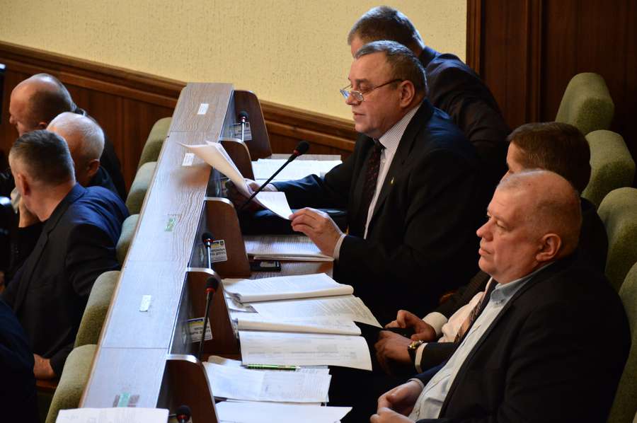Андрій Турак озвучив запропоновані комісією зміни до бюджету на 2018 рік.
