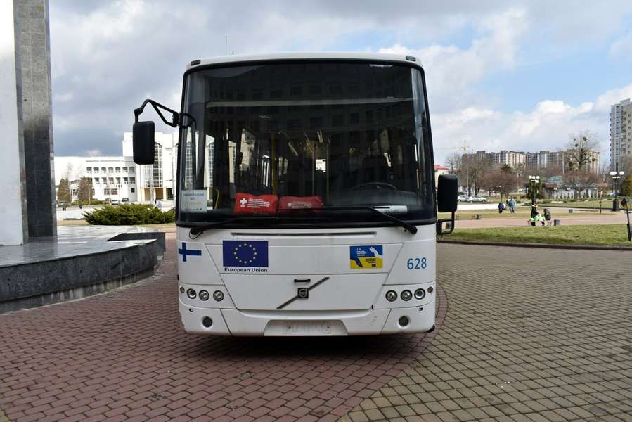 Волинь отримала три шкільні автобуси від Фінляндії (фото)