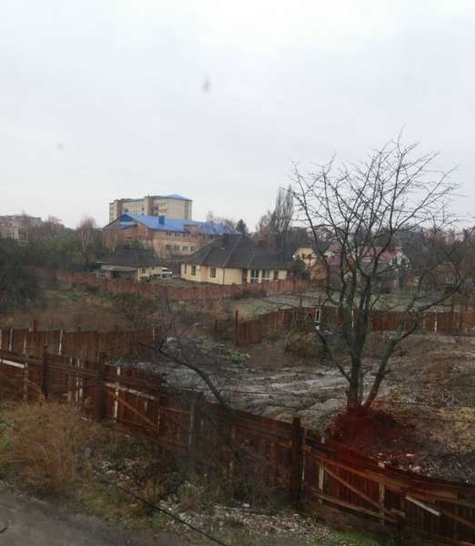 Міська земля для обраних, або Як більшість у Луцькраді активно сприяє «потрібним» людям