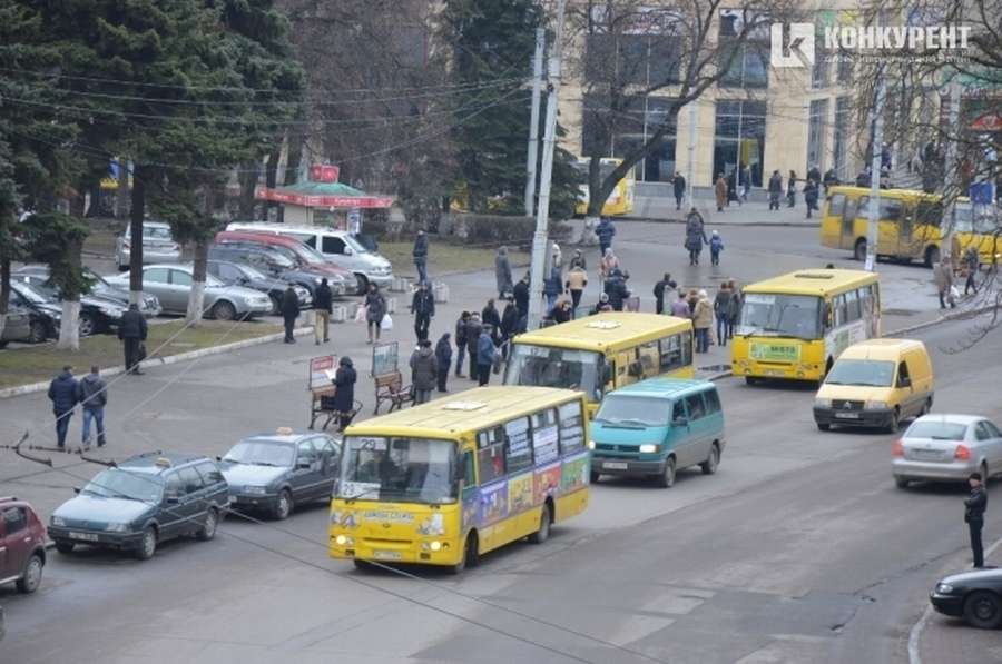Великі автобуси витіснять «жовті богданчики»: що передбачає реформа громадського транспорту