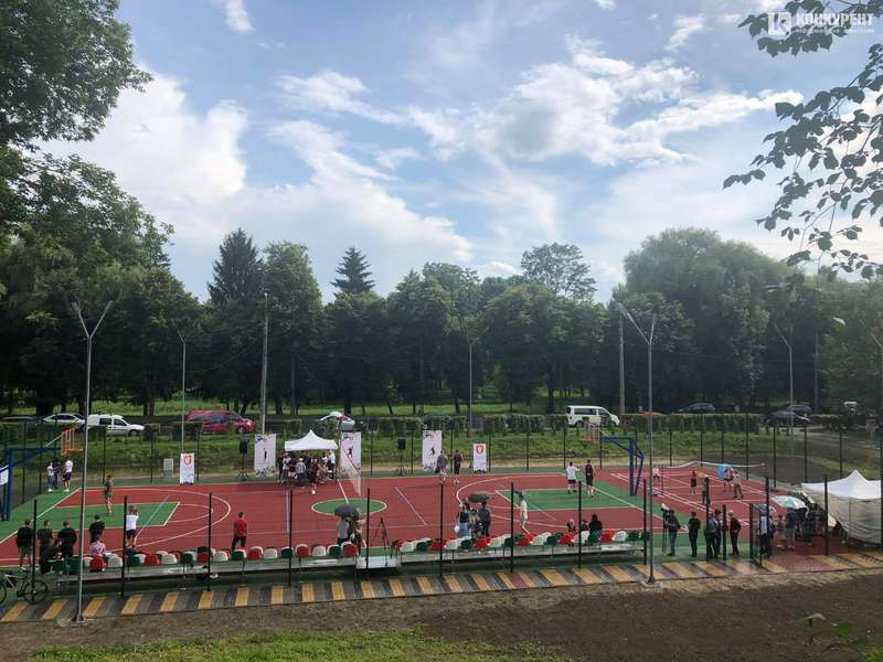 У Луцьку відкрили новий спортивний майданчик (ФОТО)