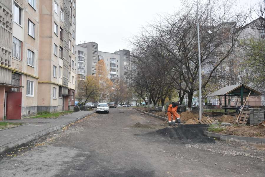 Показали відремонтовані двори і вулиці Луцька (фото)