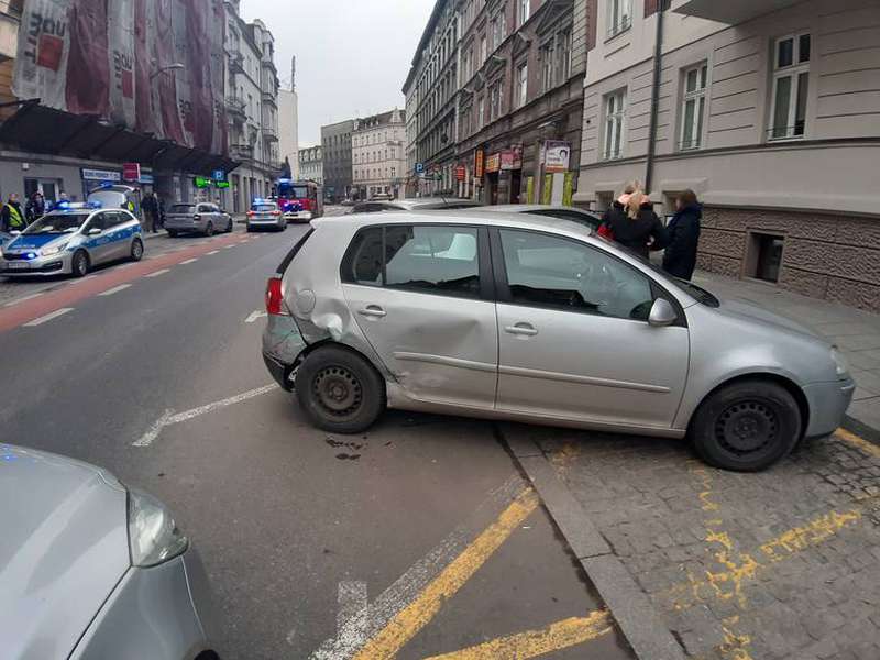 П’яний українець у Польщі протаранив вісім автомобілів (фото)