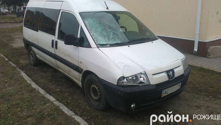 Знайшли авто, яке насмерть збило дівчину в Копачівці (фото)