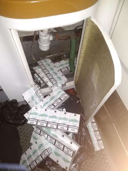 В «Ягодині» в туалеті потяга знайшли контрабандні цигарки (фото)