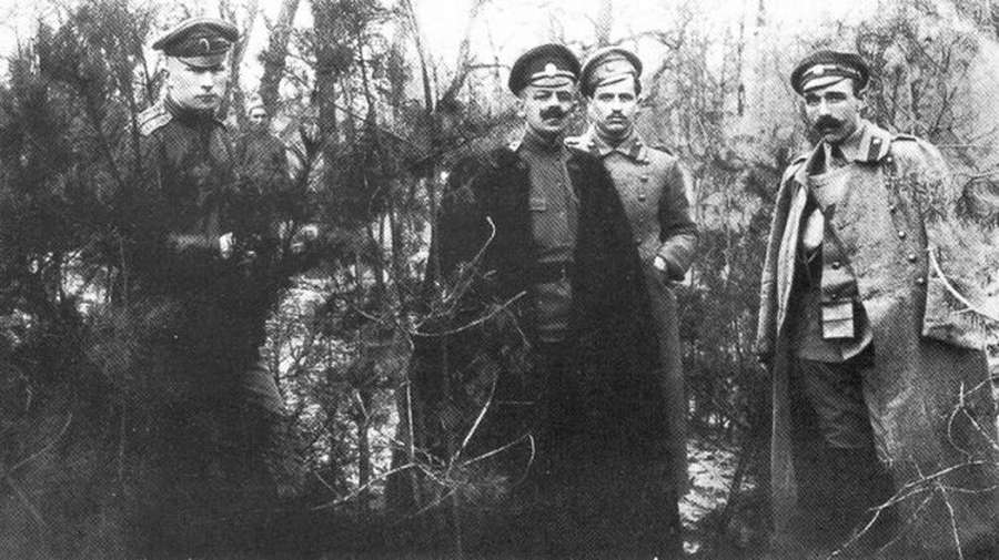 Великдень біля Луцька 100 років тому (фото)