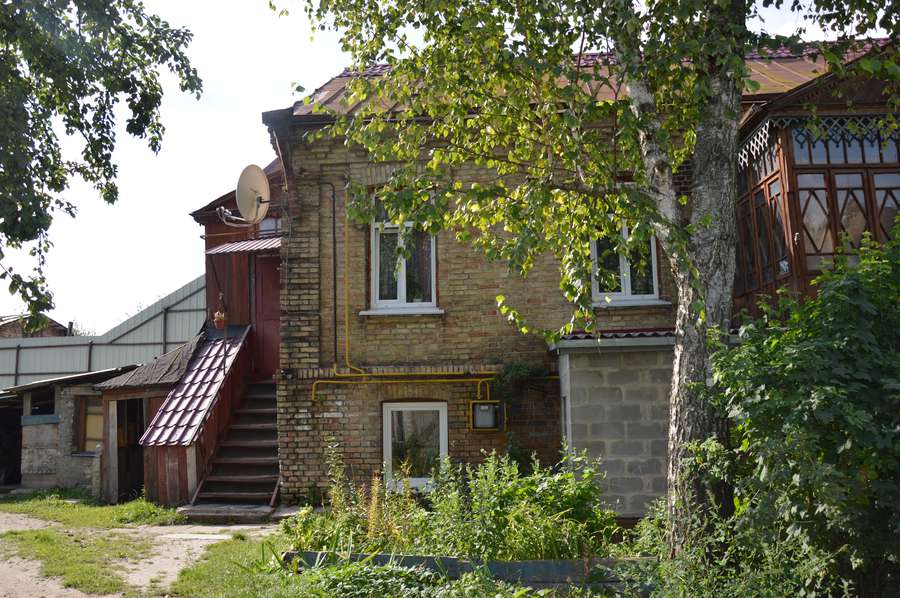 Старий будинок на вулиці Коцюбинського  (поруч з департаментом ЖКГ)
