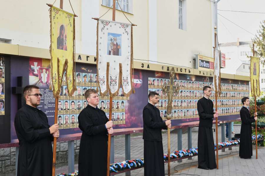 У Луцьку вшанували пам’ять загиблих захисників України (фото)