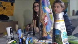 На Волині діти розмальовують гільзи та уламки ракет (відео)