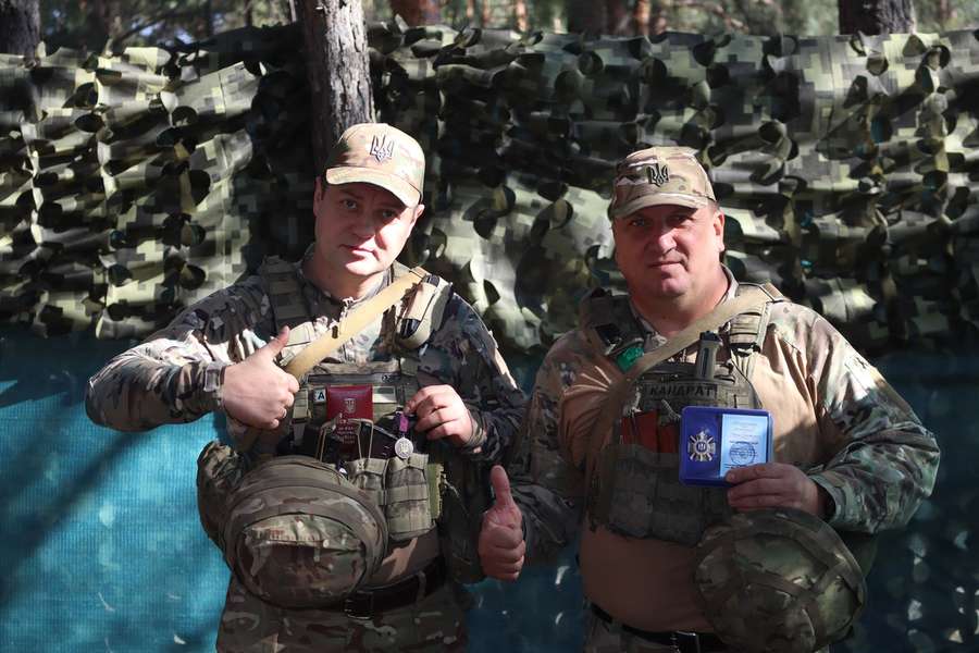Воїни 100-ї бригади отримали святкові нагороди (фото)