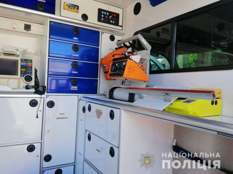 Волинському медоб’єднанню МВС передали автомобіль «швидкої» з Польщі (фото)