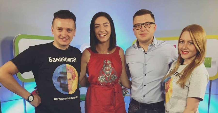 Галина Падалко та Тарас Шкітер разом із ведучими програми «Ранок нової Волині»