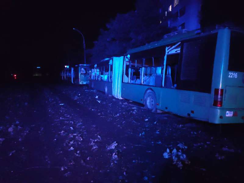 Окупанти вночі обстріляли Харків – постраждав коледж (фото)