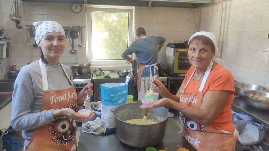 Обід від Крішни: як і для кого у Луцьку готують благодійну їжу (фото)