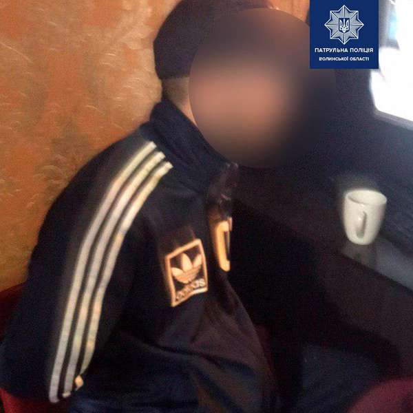 За ніч у Луцьку затримали чотирьох чоловіків із наркотиками (фото)