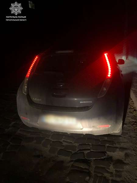 У Тернополі чоловік заявив у поліцію про викрадення авто, бо забув, де припаркувався (фото)