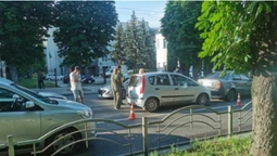 У Луцьку на Перемоги зіштовхнулися три автівки (фото)