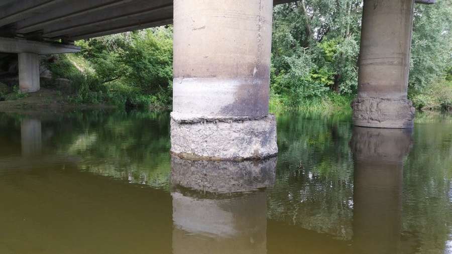 У Луцьку змістилася опора мосту через Стир (фото)