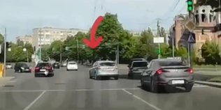 У Луцьку водійка «під кайфом» втікала від патрульних після ДТП (відео)