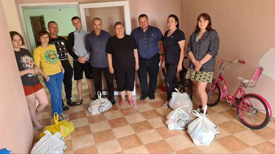 Переселенці у Підгайцівській громаді отримують допомогу від благодійного фонду «Віримо в Україну» (фото)