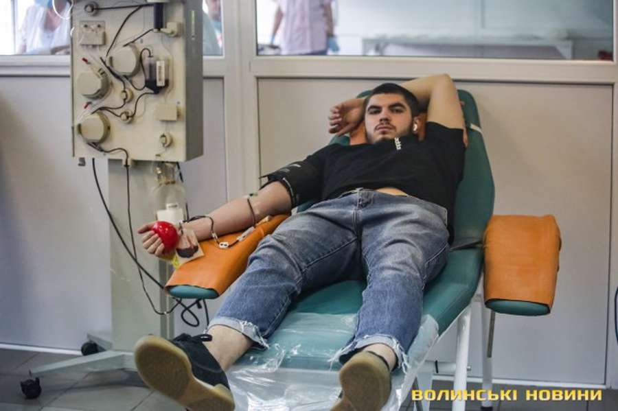 Як стати донором: репортаж з Волинського центру крові (фото)