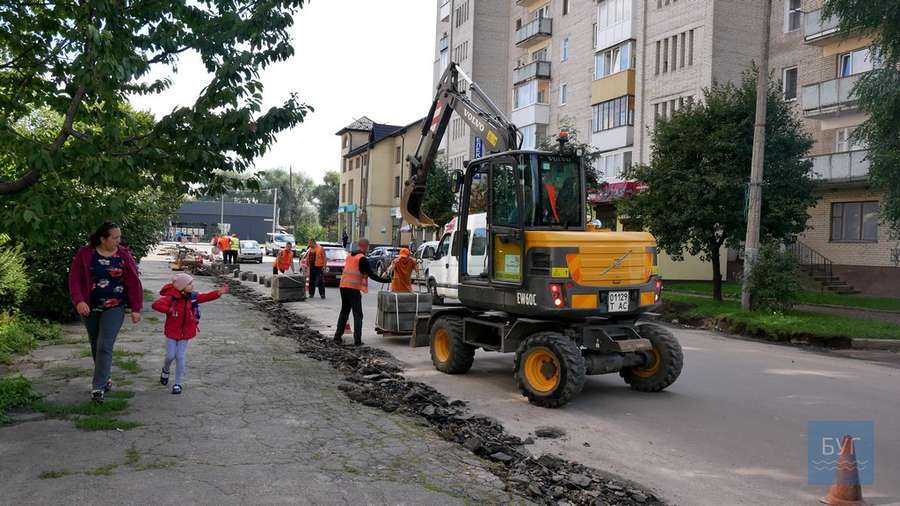 Без договору і дозвільних документів: у Володимирі розпочали ремонт вулиць