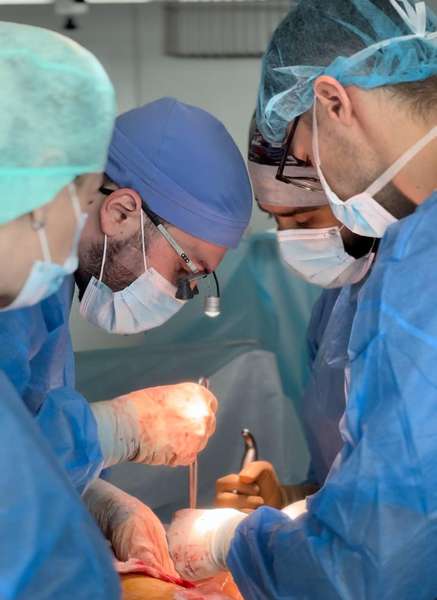 Вилучені для трансплантації нирки у Володимирі врятували життя двох жінок