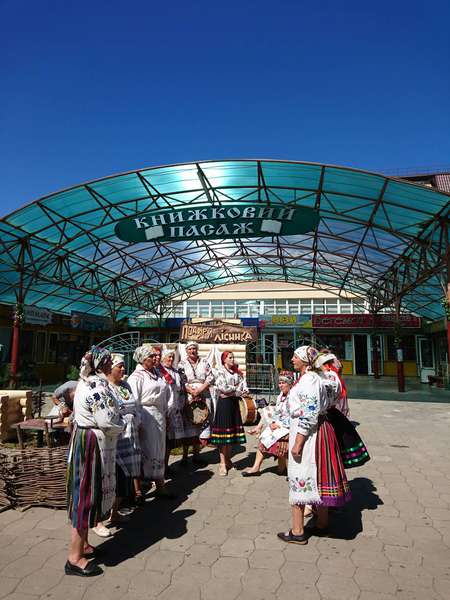 Співи, виставки, ярмарки – у Луцьку стартує фестиваль «Берегиня» (фото)