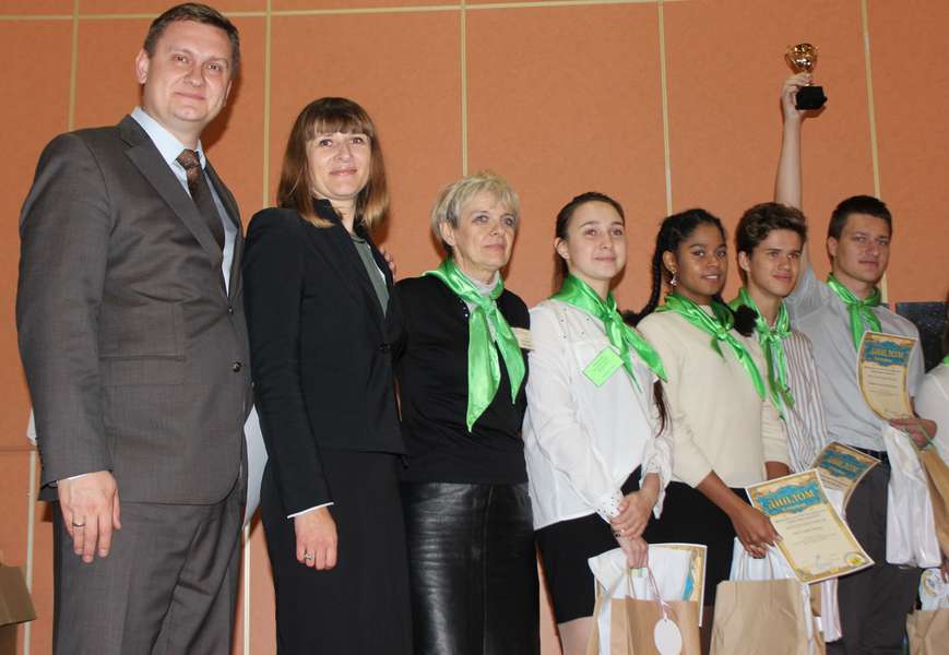 ПриватБанк нагородив найкращих юних економістів України (фото)*