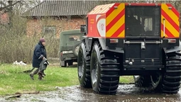 Волинські рятувальники допомагають долати наслідки повені на Чернігівщині (фото)