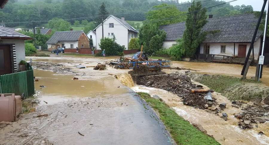 У Чехії через зливи затоплені кілька селищ: є загиблі (фото)