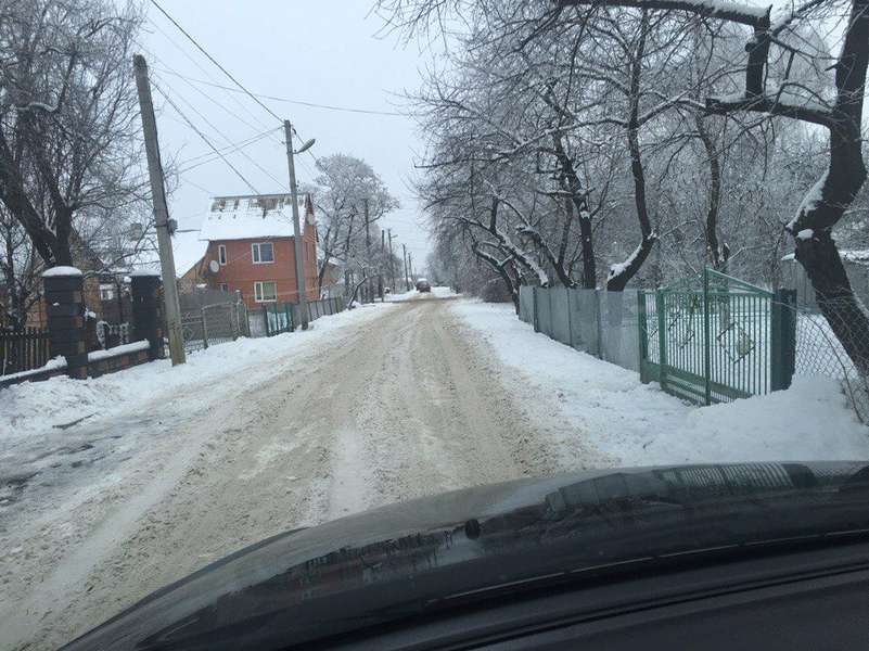 У Луцьку на ЛПЗ не розчищають вулиці від снігу (фото)
