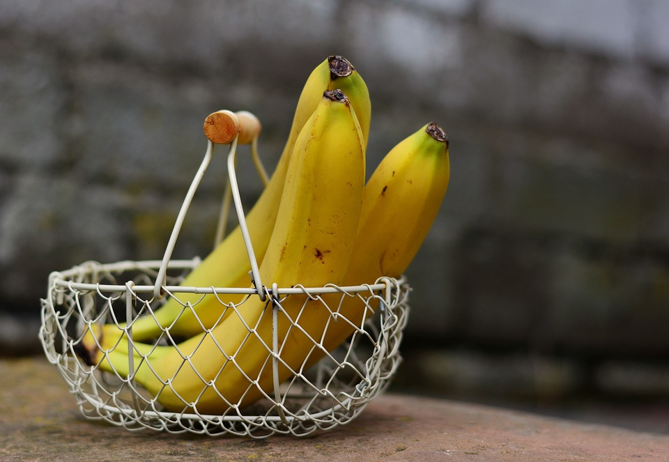 ТОП-10 причин їсти банани щодня
