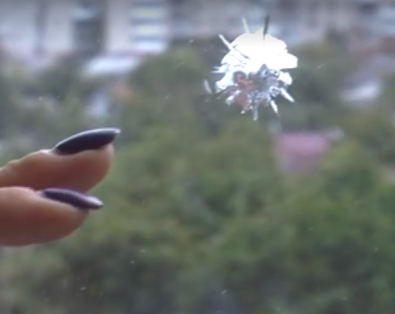 У Луцьку прострелили вікна в квартирі (відео) 