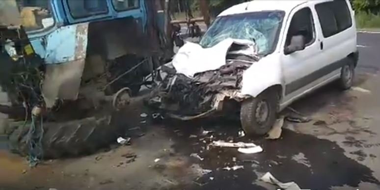 Жахлива аварія на Волині: трактор зіткнувся з легковиком (відео)