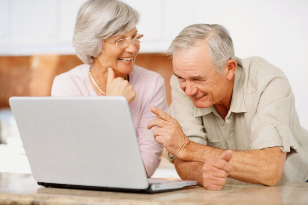 Луцькі пенсіонери отримають електронні посвідчення 