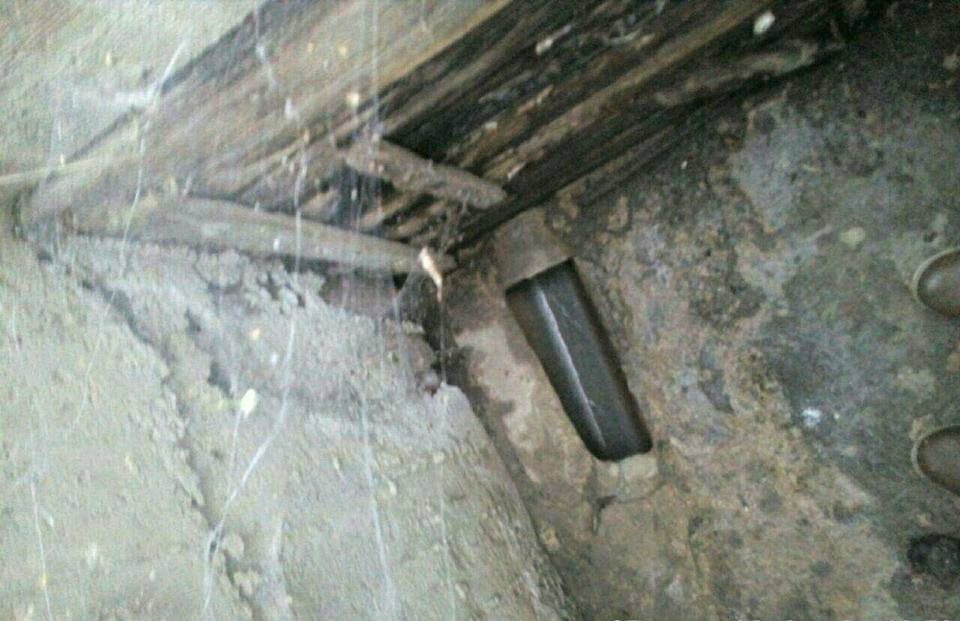 У Луцьку виявили трубу, якою у Сапалаївку течуть нечистоти (фото) 