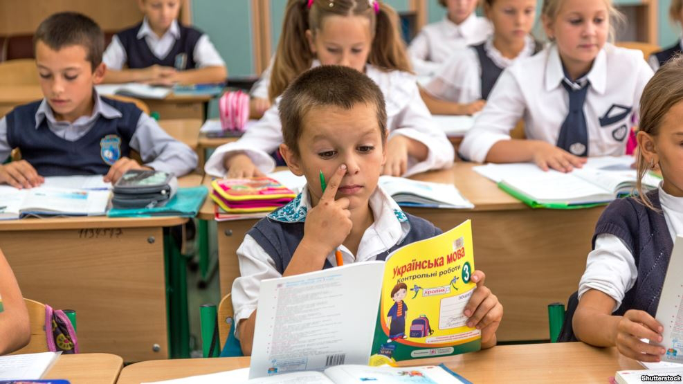 В українських школах на одного  вчителя припадає 9 учнів