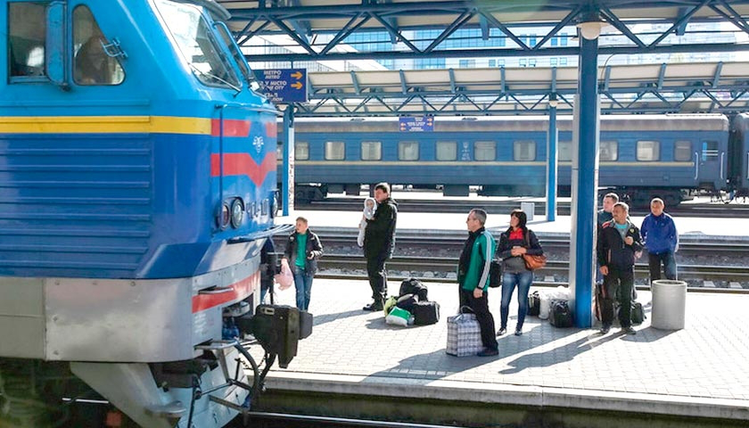 Стандарт, комфорт і економ: в Україні поїзди ділитимуть на класи 