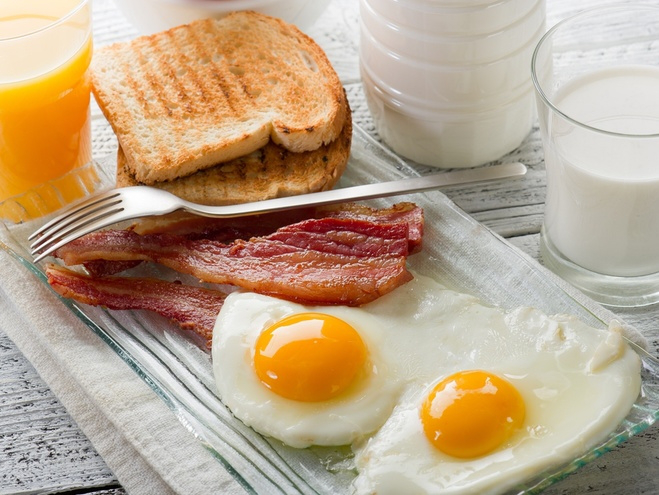 Науковці спростували інформацію про користь яєчні на сніданок 