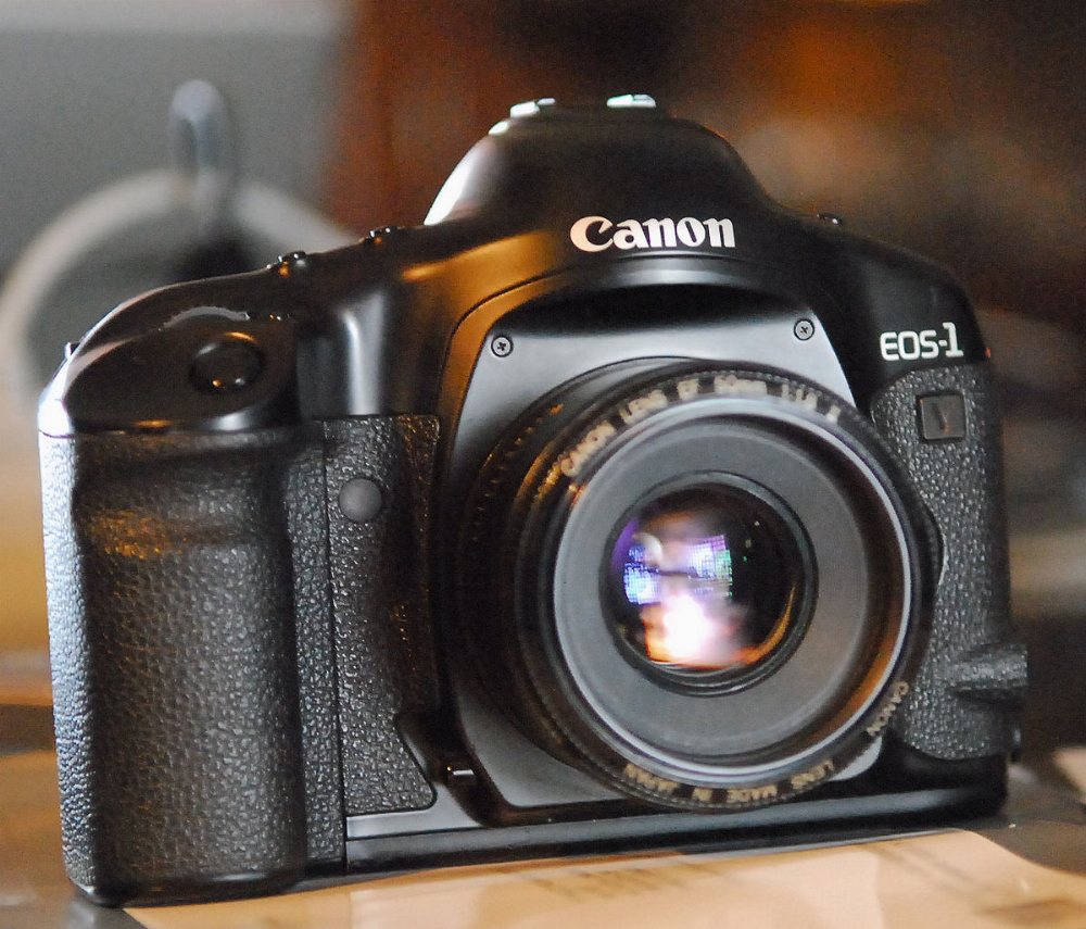 Canon більше не випускатиме плівкові камери 