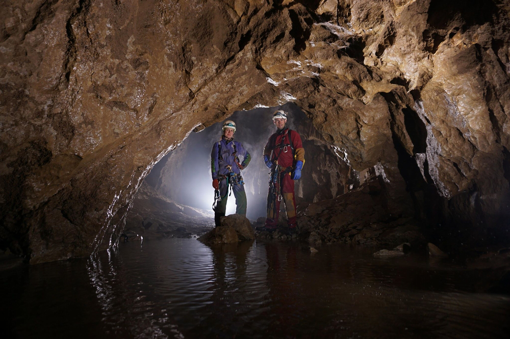 Турист-авантюрист: як, де і за скільки відпочити у печерах