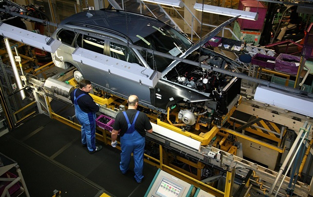 В Україні майже вдвічі зросло автовиробництво