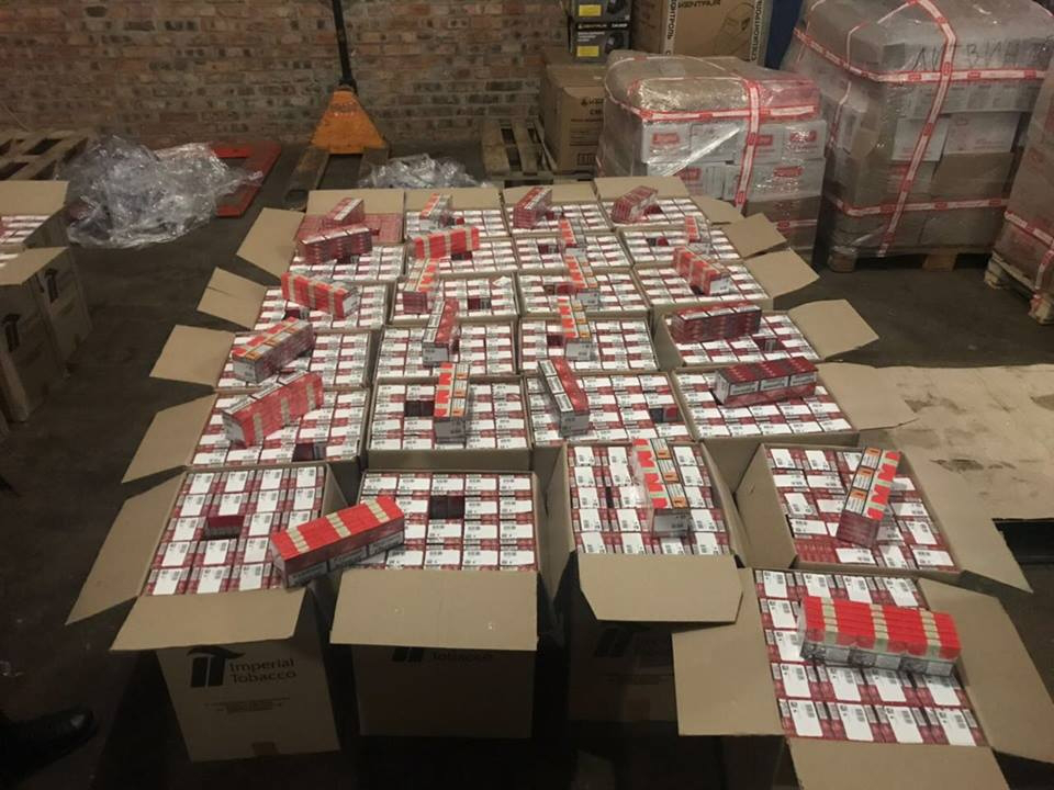 У Ковелі виявили 50 ящиків контрафактних цигарок 