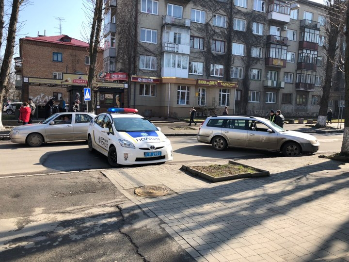 У Луцьку через аварію перекрили частину дороги (фото) 