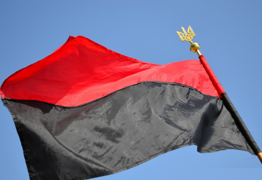 У Луцьку пропонують на адмінбудівлях вивішувати бандерівський прапор