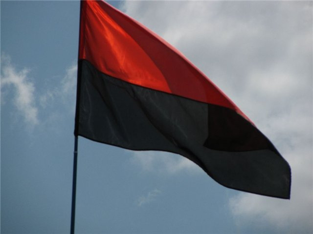 Два райони на Волині підніматимуть червоно-чорний прапор