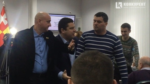 Громадський активіст вимагає суворої догани для депутата Луцькради