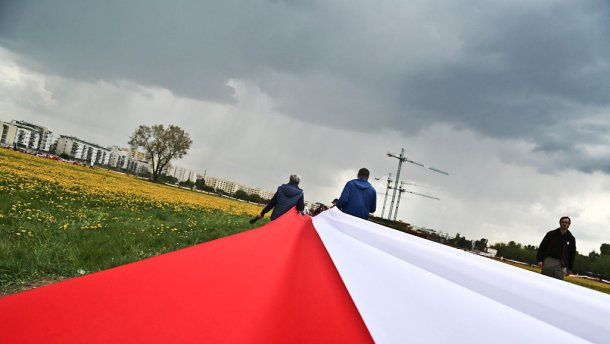У Польщі заговорили про «зелені карти» для українців 
