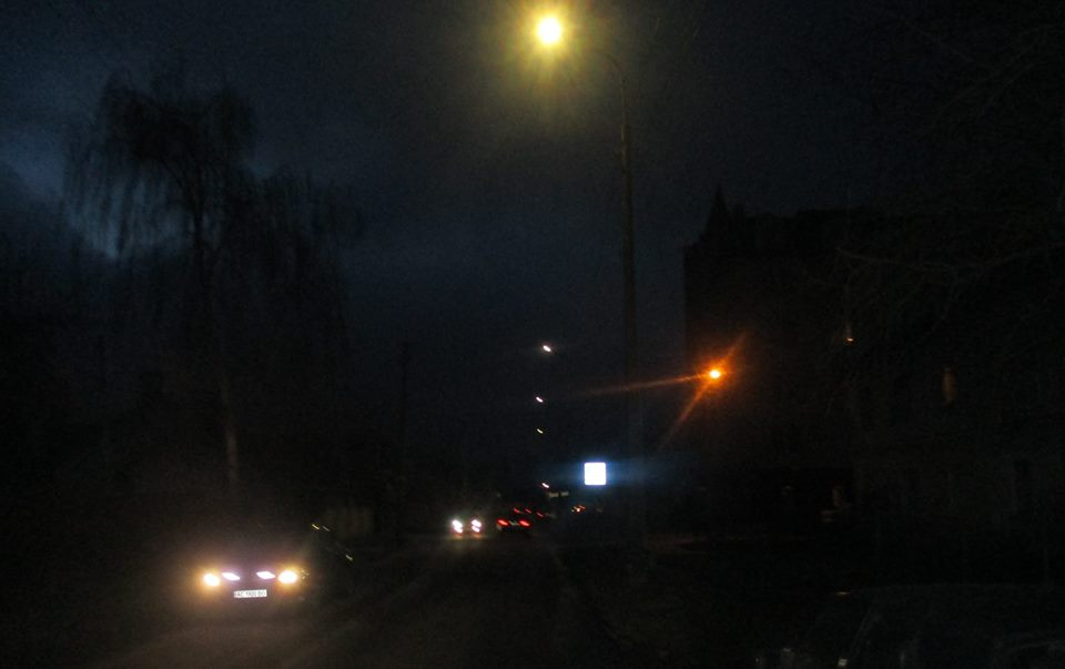На луцьких вулицях встановили енергозберігаюче освітлення (фото)